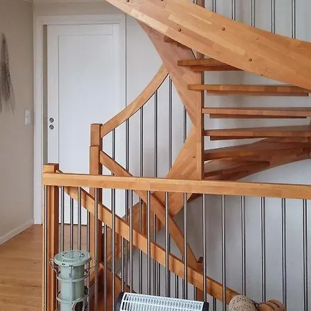 Holiday home Sleeps 8 Wifi Karvag