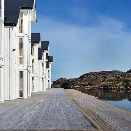 Sleeps 8 Wifi Karvåg