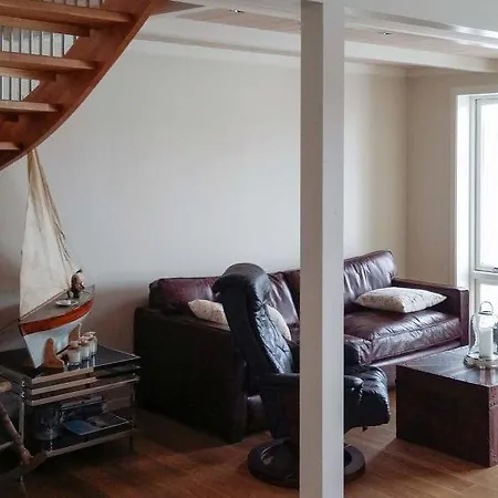 Sleeps 8 Wifi Holiday home
